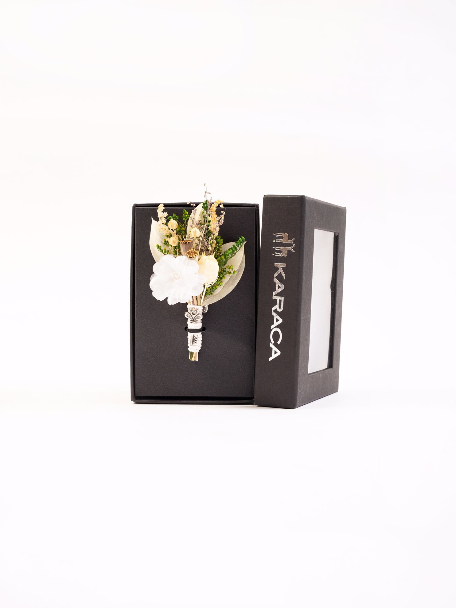 Karaca Erkek Yaka Çiçeği-Ekru. ürün görseli