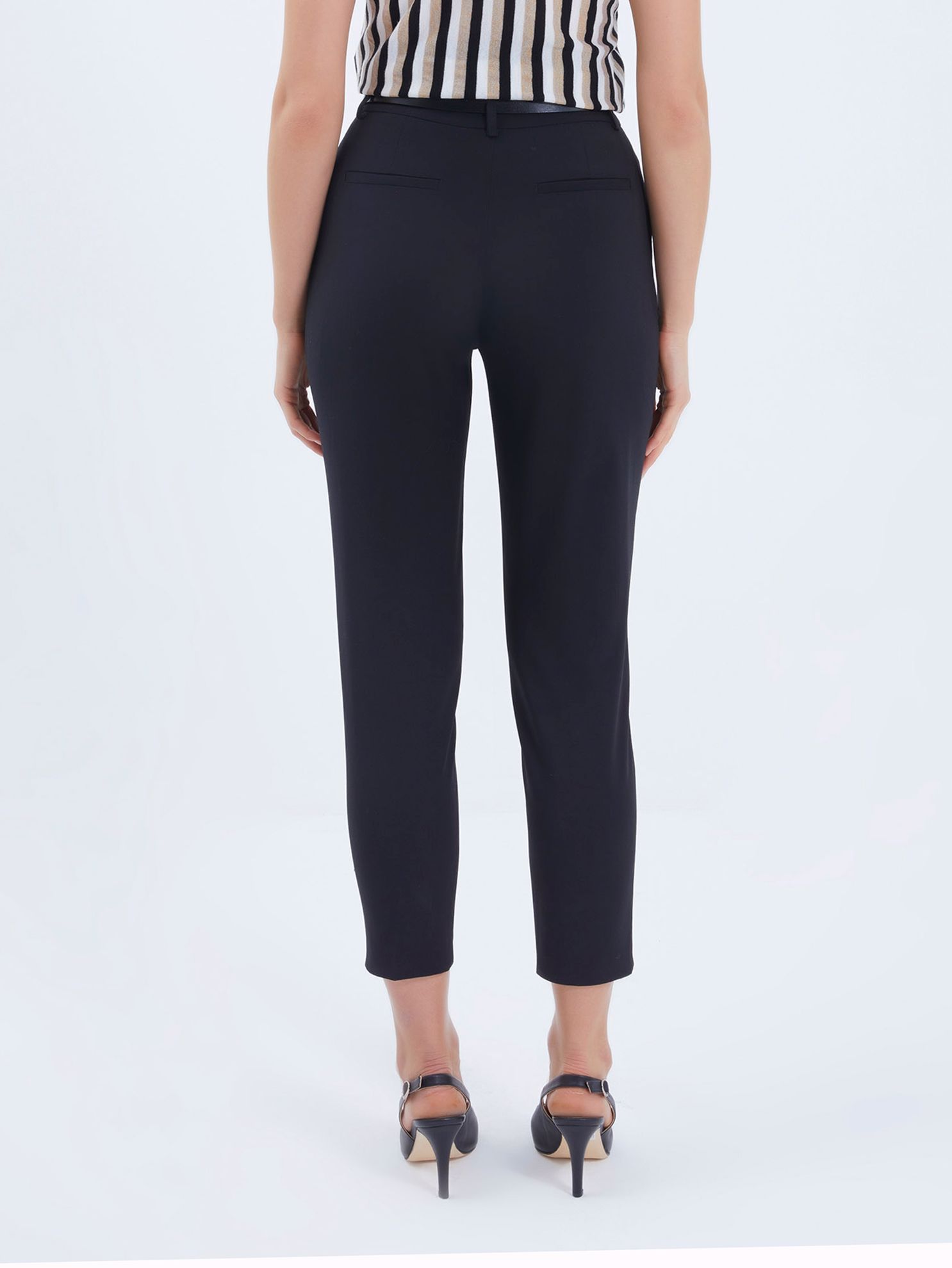 Karaca Kadın Pantolon-Siyah. ürün görseli